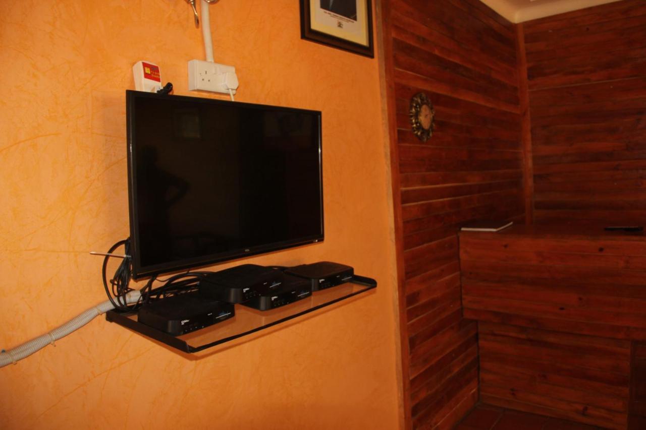 Saltek Forest Cottages Masindi Exterior photo